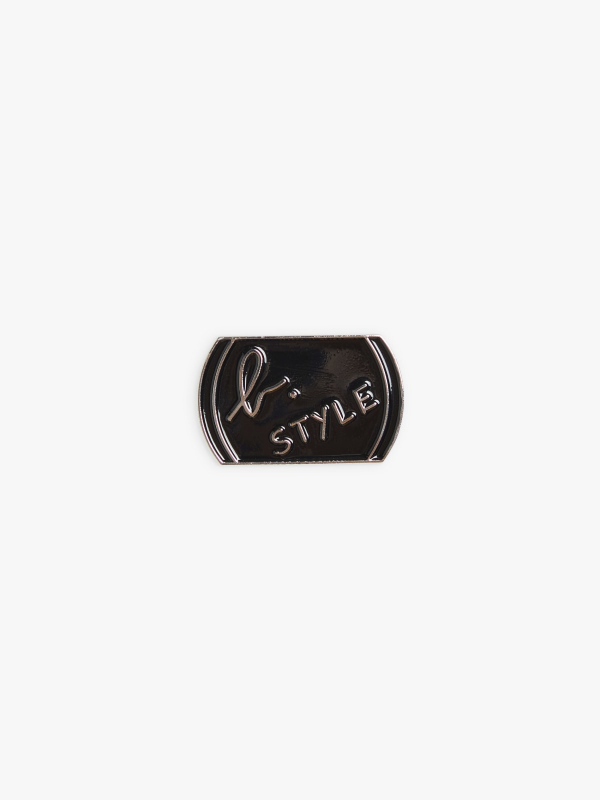 black b. style lapel pin round, cut iron