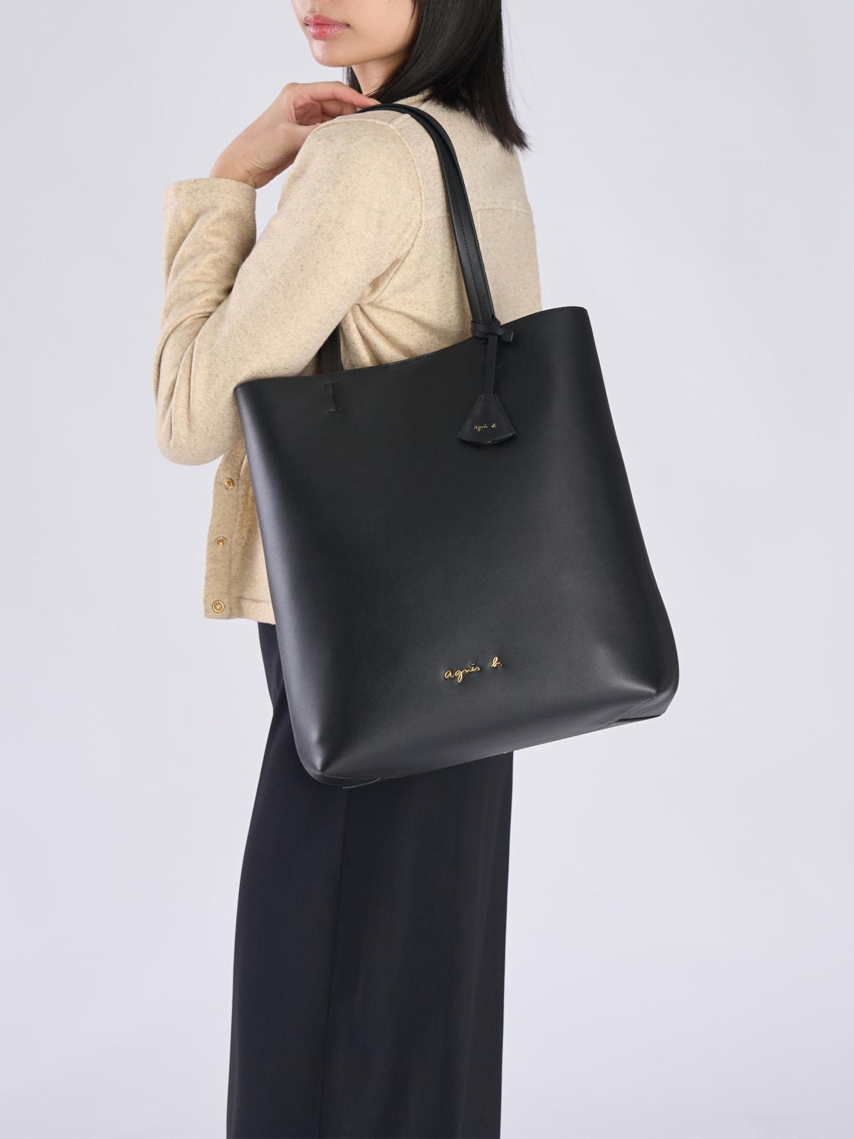 black large leather tote bag